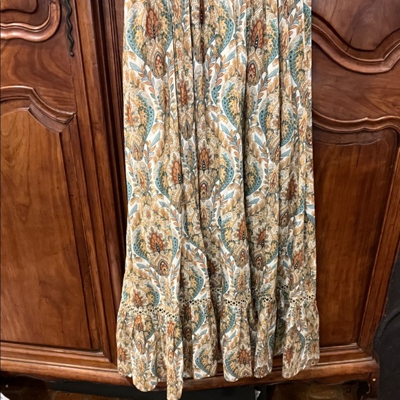 Women's Paisley Puff-Sleeve V-Neck Maxi Dress - Olive/Tan - Picture 11 of 15